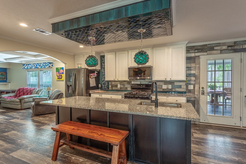 895 Circuit Landing Rd, Eastpoint, FL 32328 photo