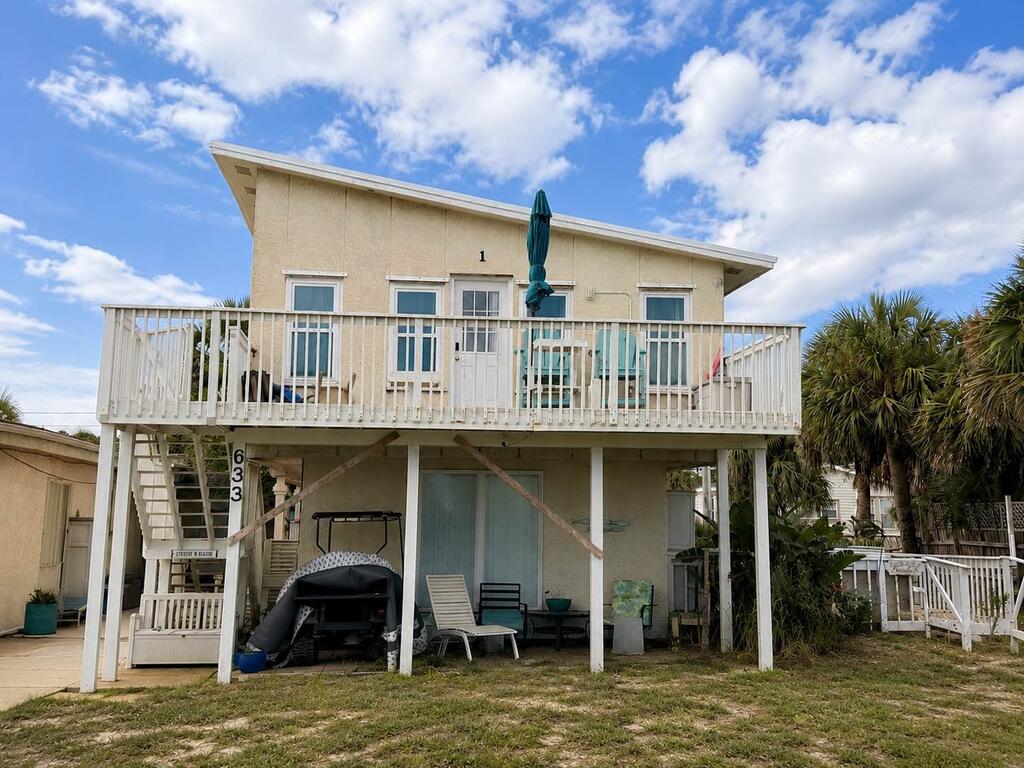 633 Gorrie Dr, St. George Island, FL 32328