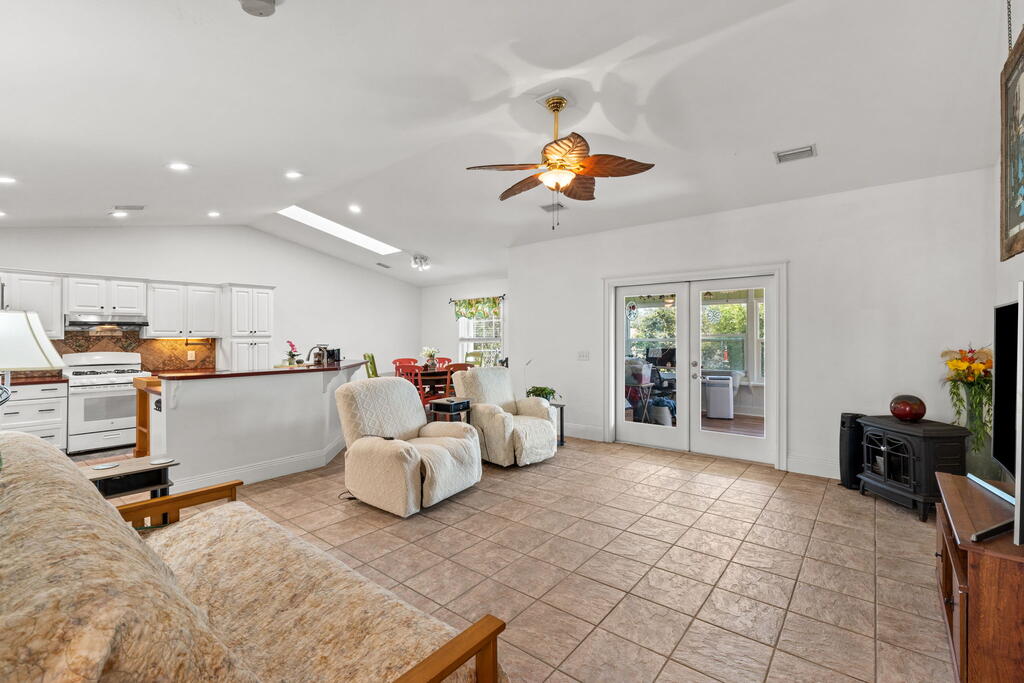 106 Hidden Ridge Rd, Port Saint Joe, FL 32456 photo