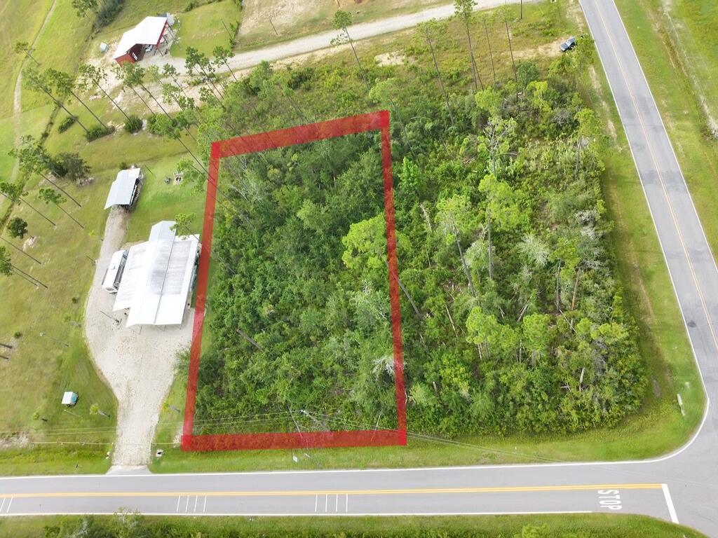 2 Borders Rd, Wewahitchka, FL 32465