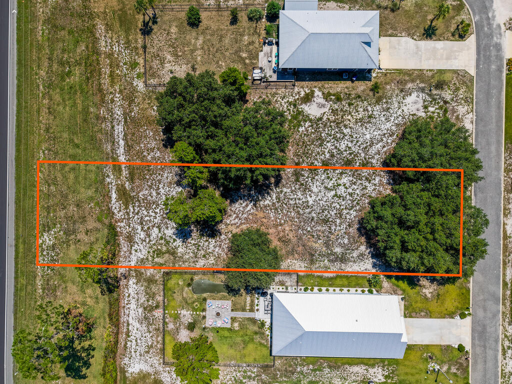 1690 Saint George's Ct, Eastpoint, FL 32328 photo