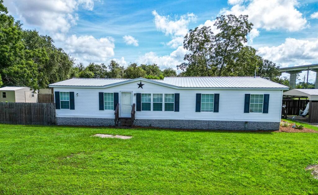 220 Canal Dr, Port Saint Joe, FL 32456