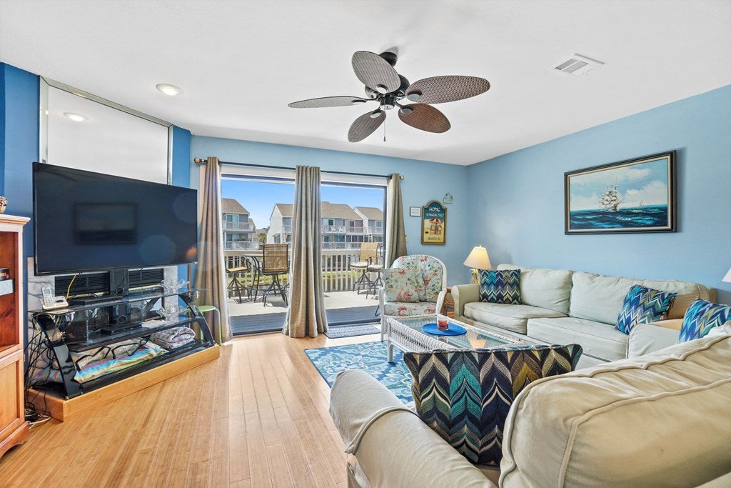 135 Parkside Cir, Cape San Blas, FL 32456 photo