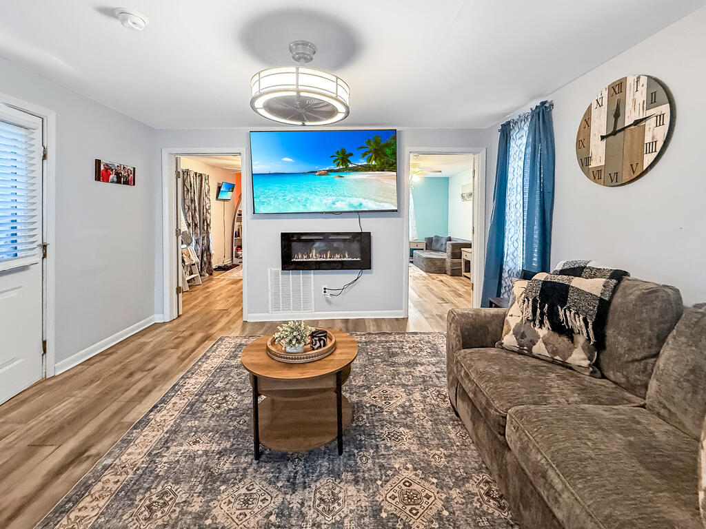 511 Woodward Ave, Port Saint Joe, FL 32456 photo