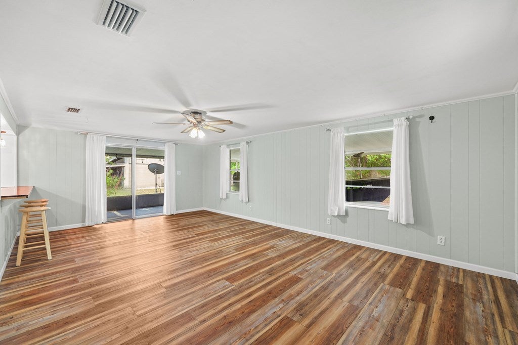 136 E Rogers St, Port Saint Joe, FL 32456 photo