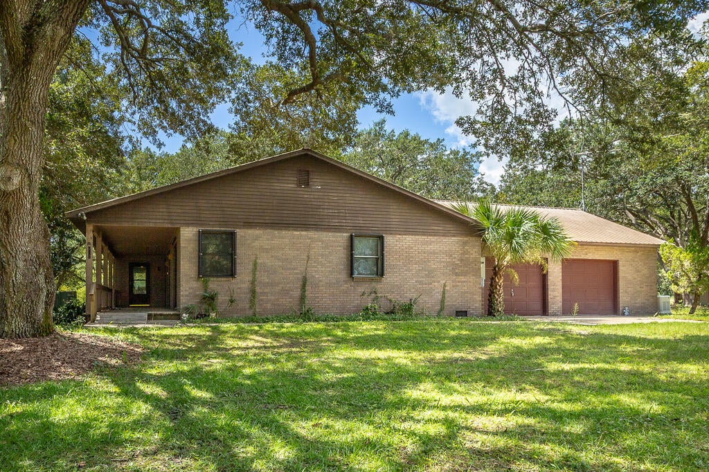 112 Hinton St, Carrabelle, FL 32323 photo