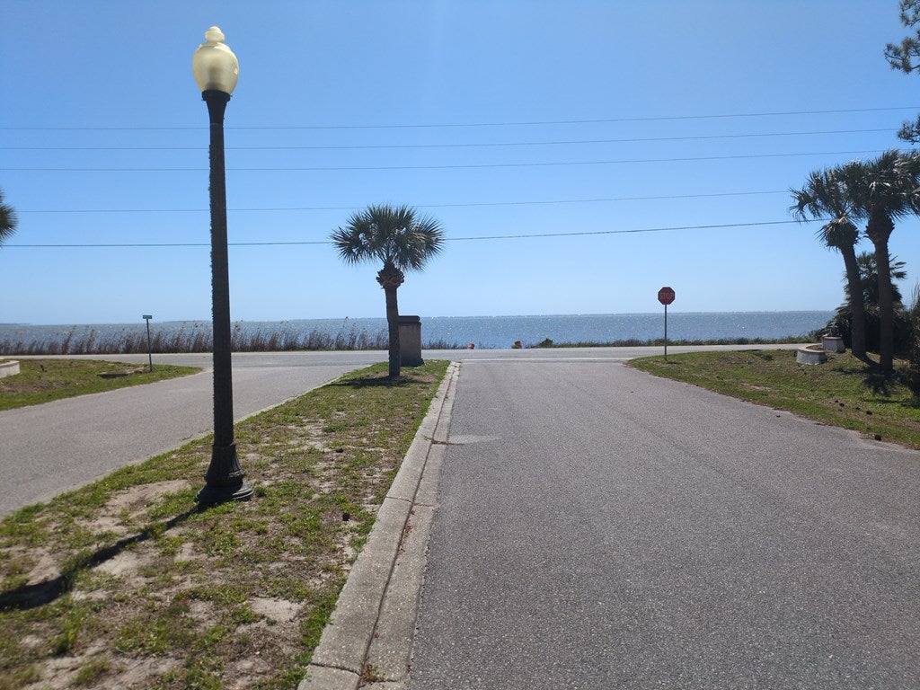 296 Gramercy Plantation Blvd, Eastpoint, FL 32328 photo