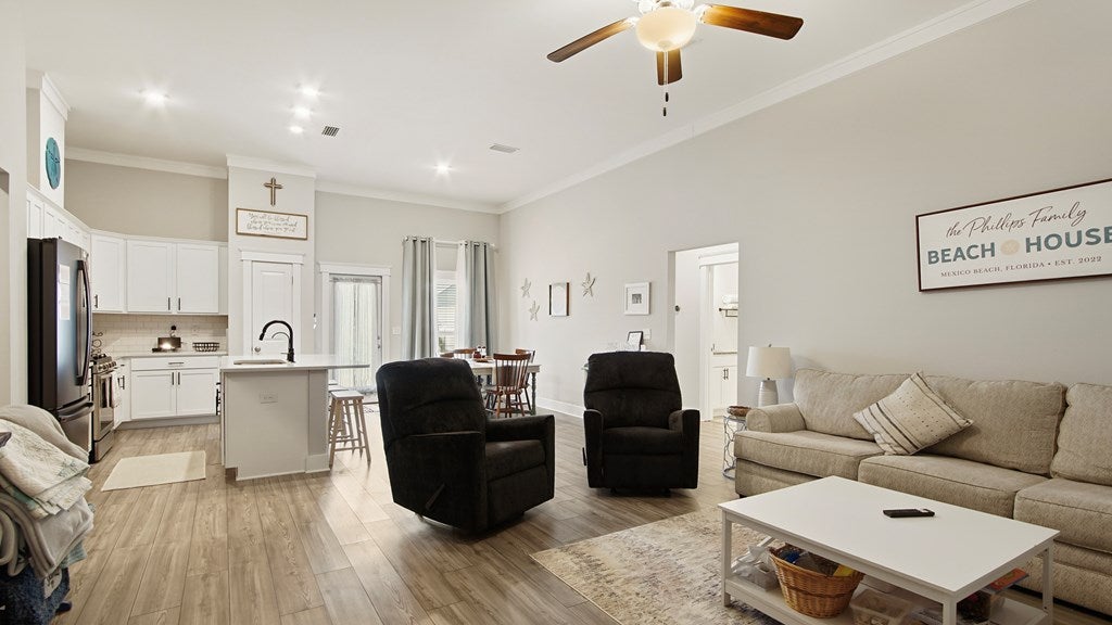 102 Saint Charles St, Mexico Beach, FL 32456 photo
