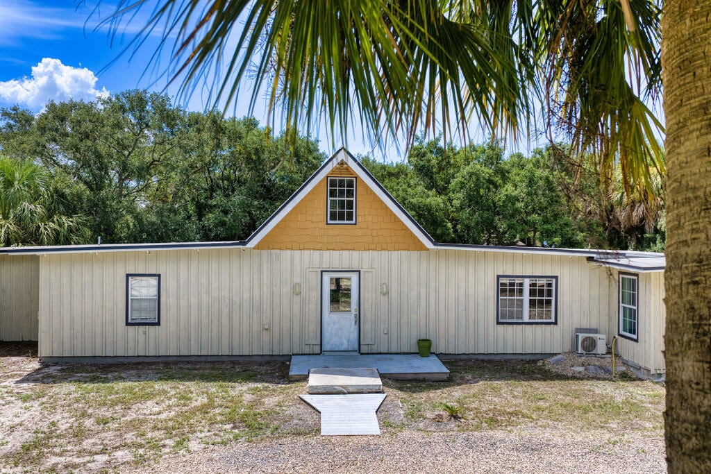 316 Pine Ave, St. George Island, FL 32328