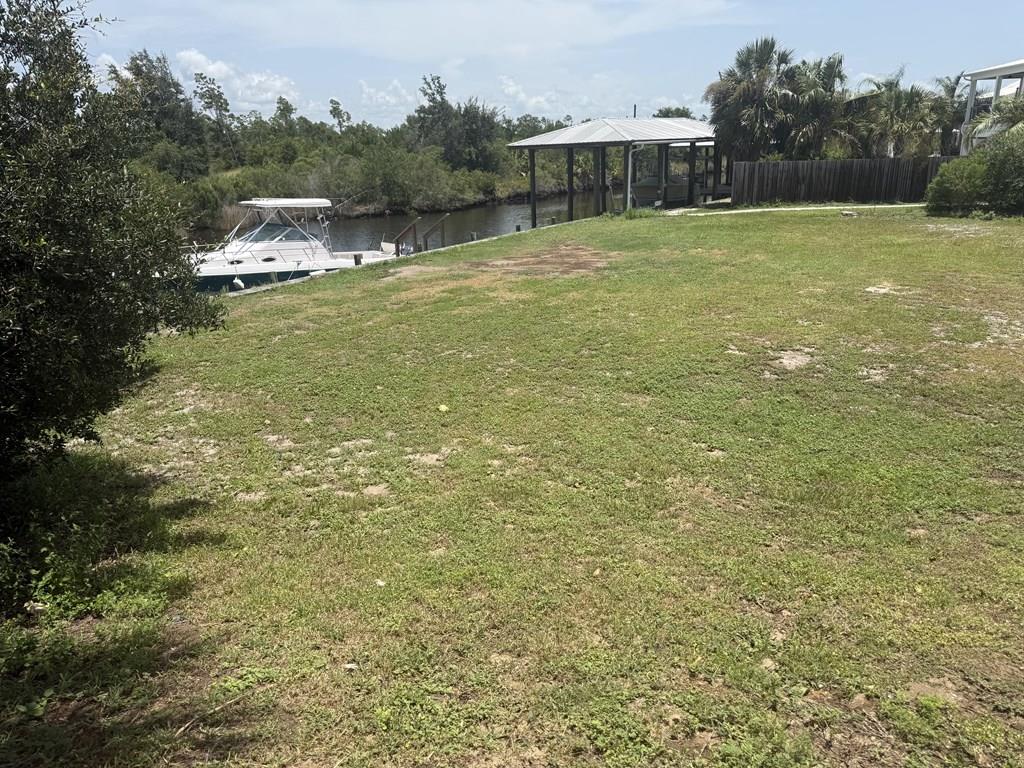 116 36th St, Mexico Beach, FL 32456