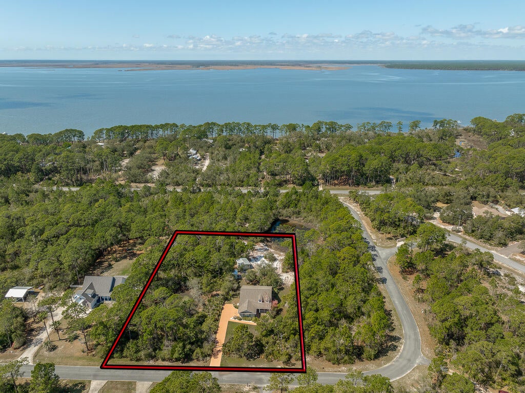 134 Shadow Bay Dr, Eastpoint, FL 32328