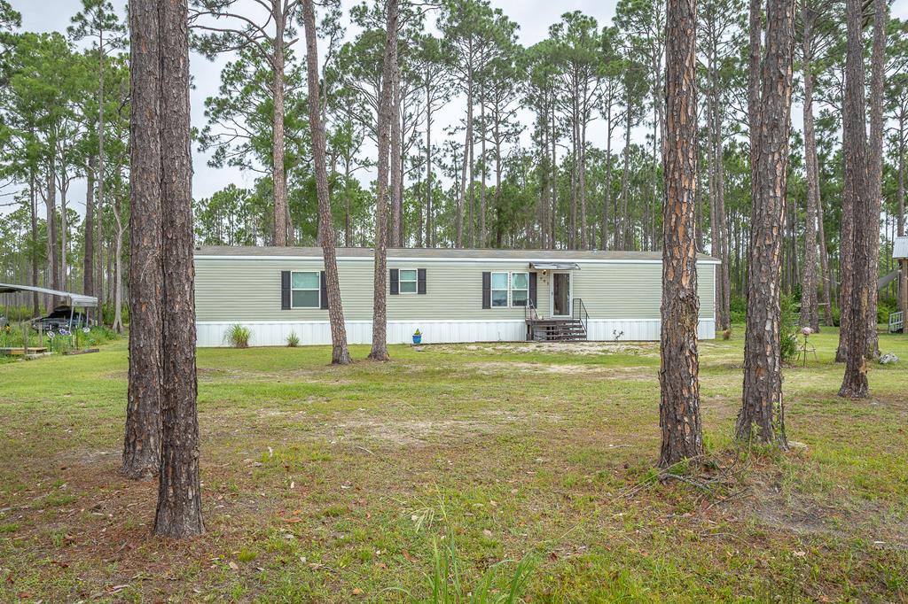 903 Circuit Landing Rd, Eastpoint, FL 32328