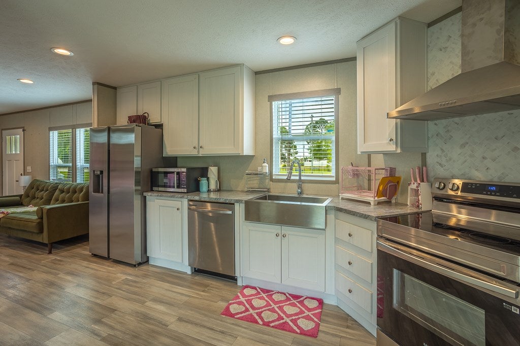 903 Circuit Landing Rd, Eastpoint, FL 32328 photo