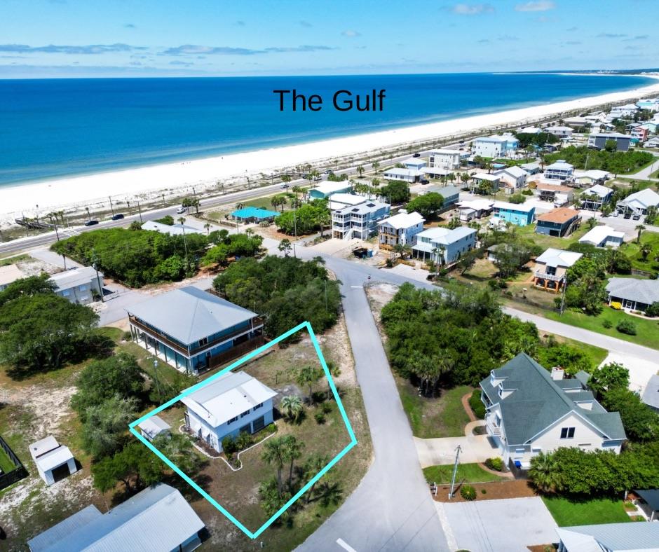 63 Oak Ave, Mexico Beach, FL 32456