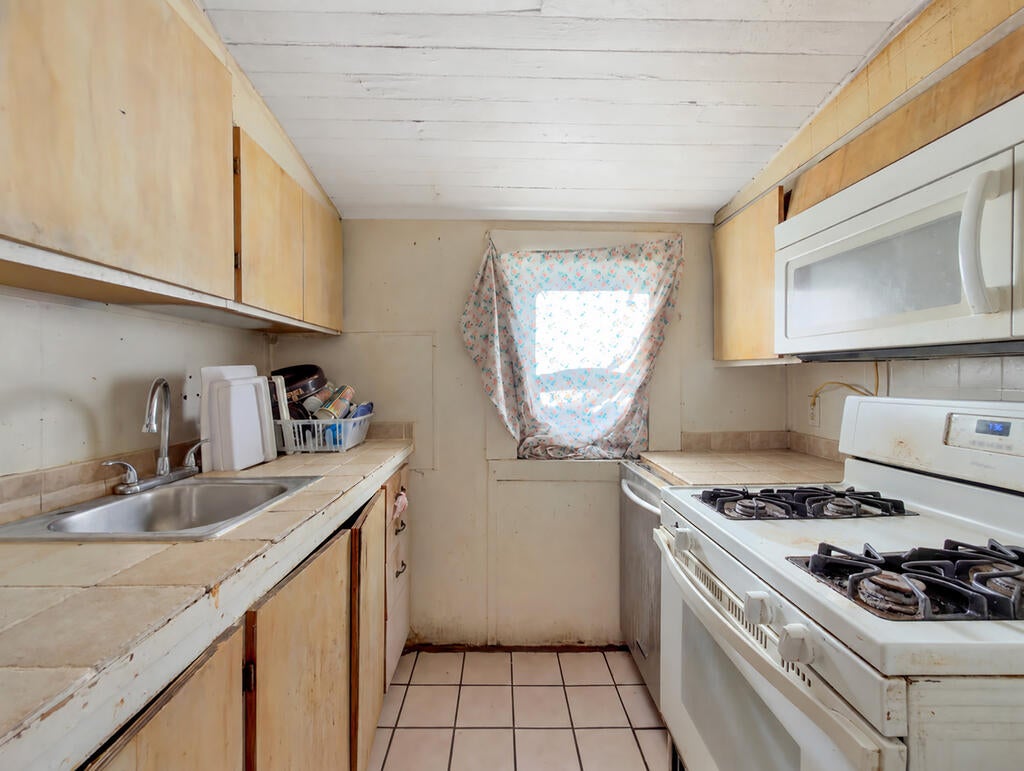 174 Avenue C, Port Saint Joe, FL 32456 photo