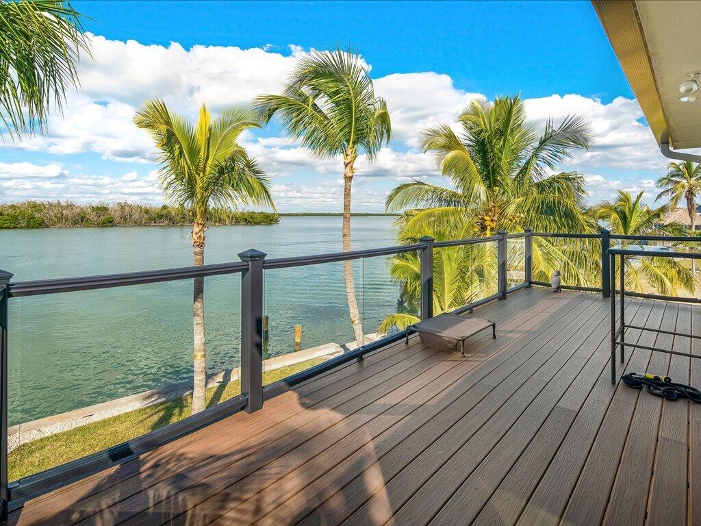 232 Harbor Pl, Goodland, FL 34140 photo