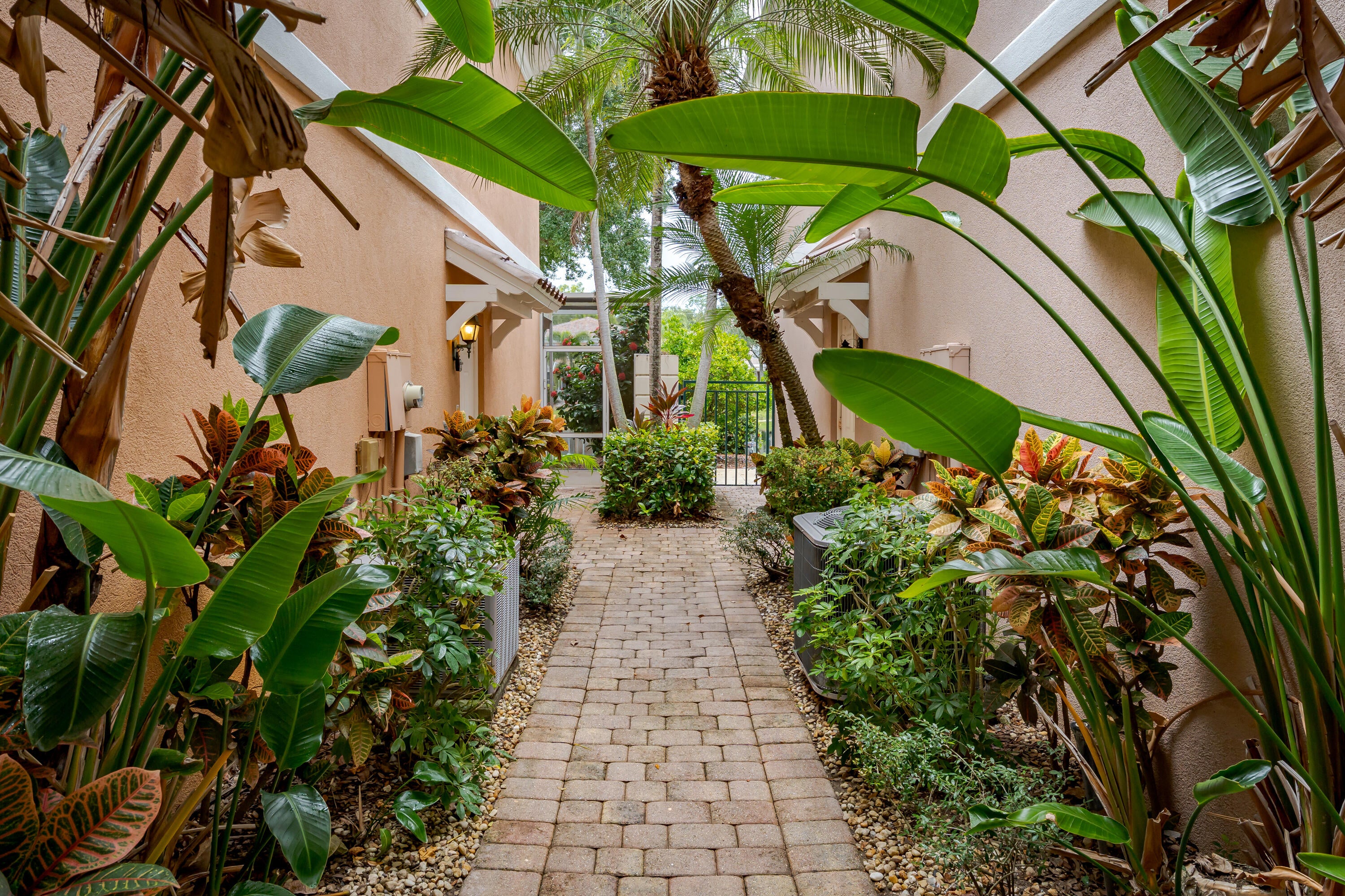 5353 Cove Circle 5353, Naples, FL 34119 photo