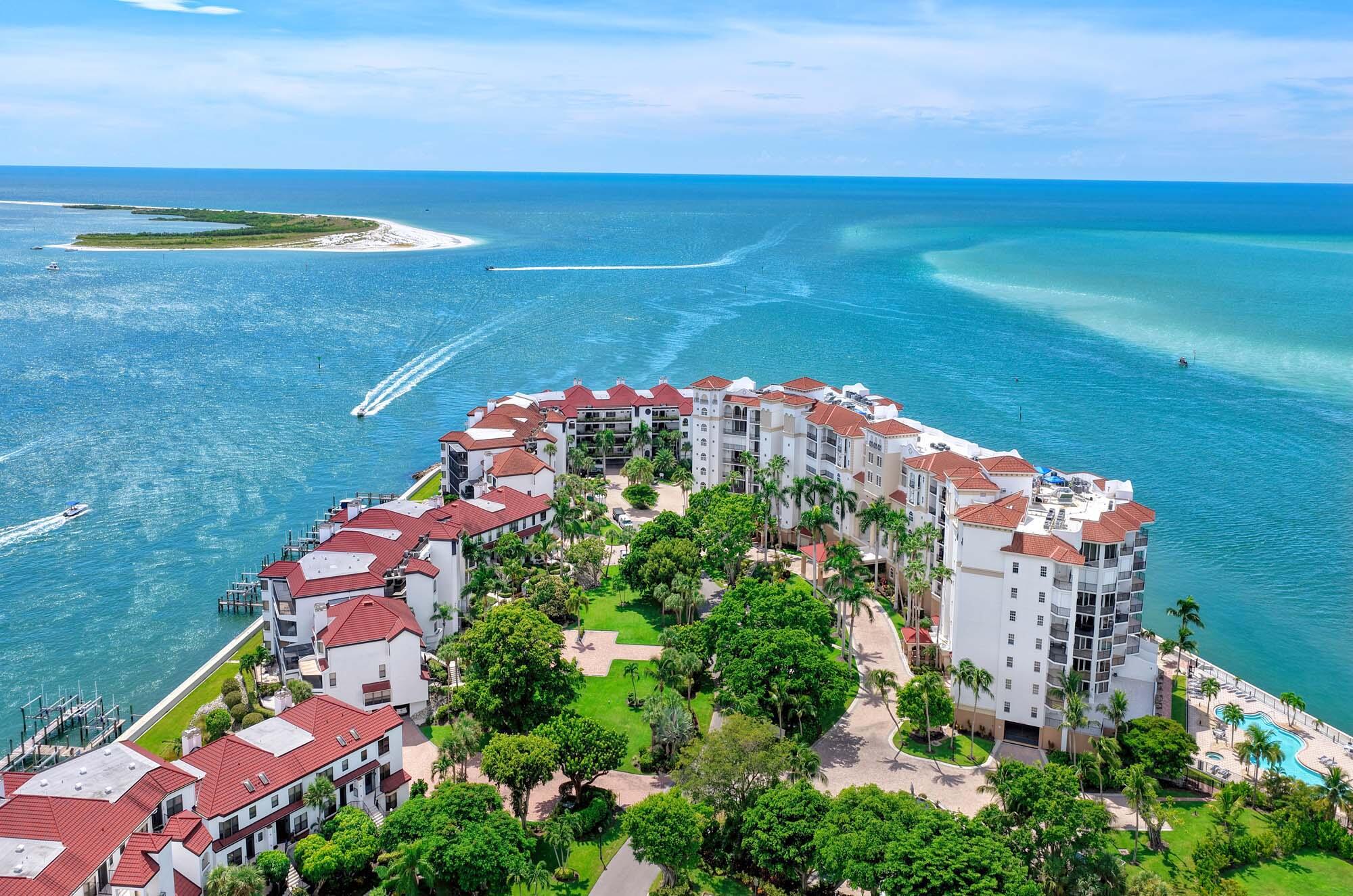 632 Lane Peninsula Boulevard 632, Naples, FL 34113