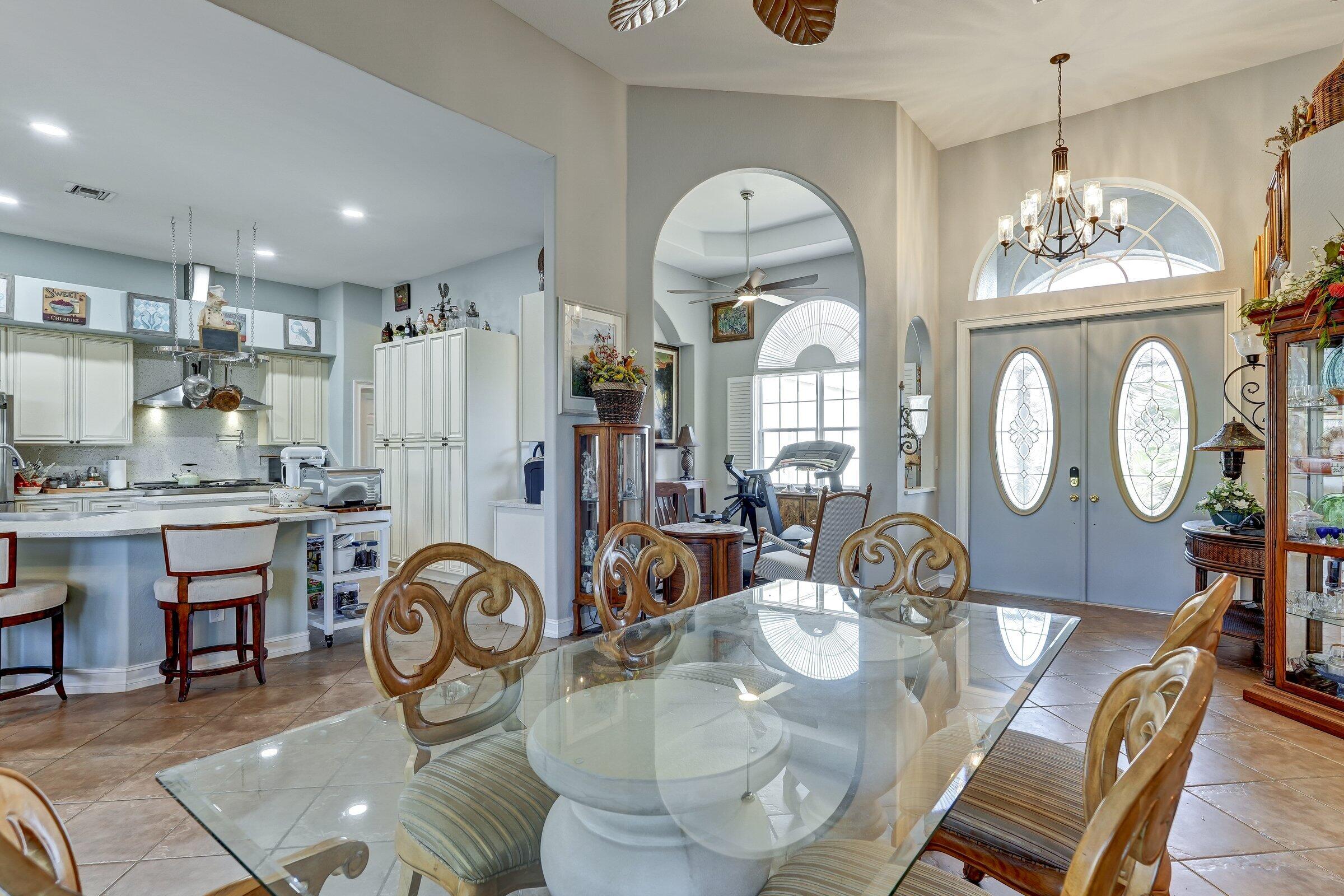 18421 Royal Hammock Blvd, Naples, FL 34114 photo