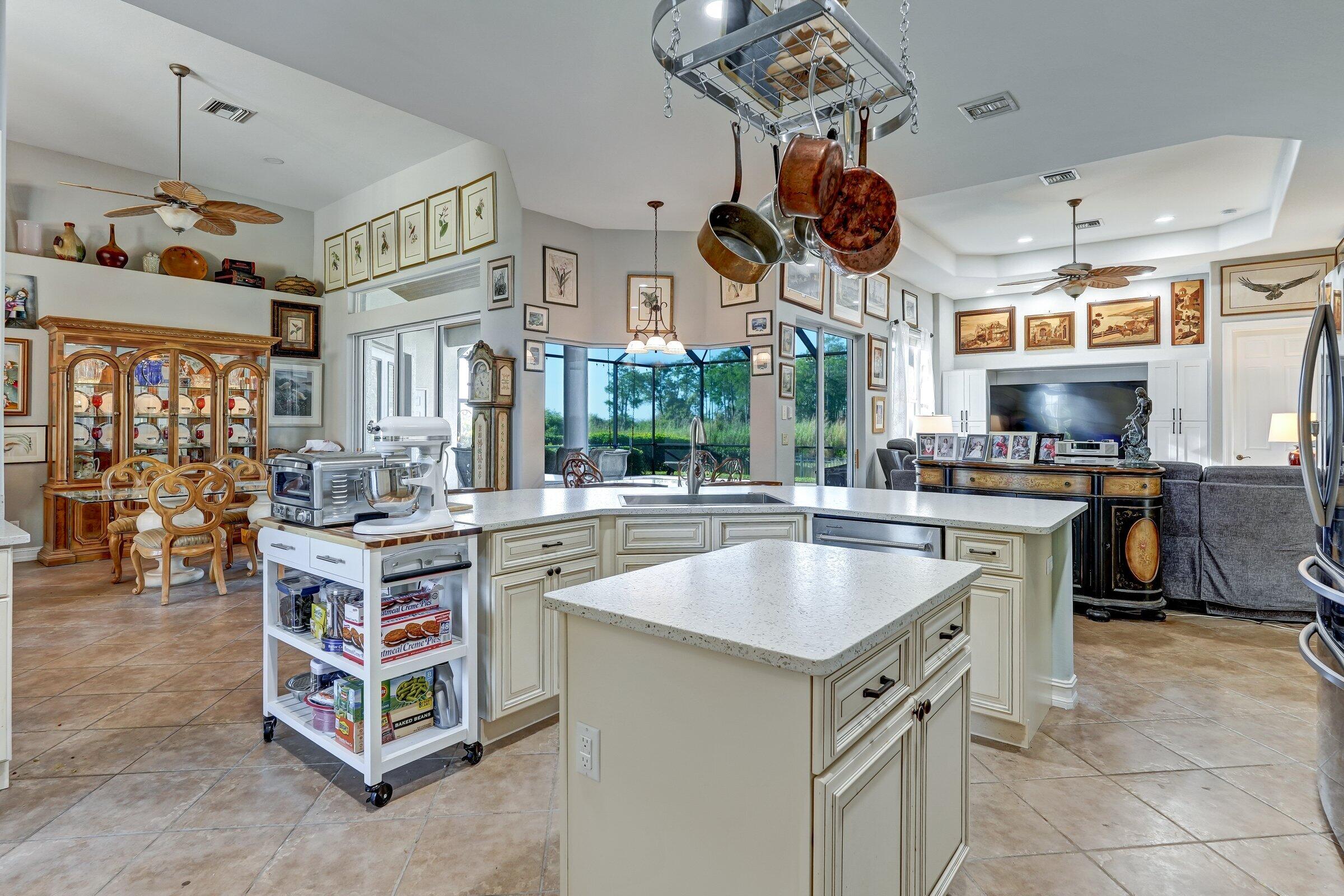 18421 Royal Hammock Blvd, Naples, FL 34114 photo