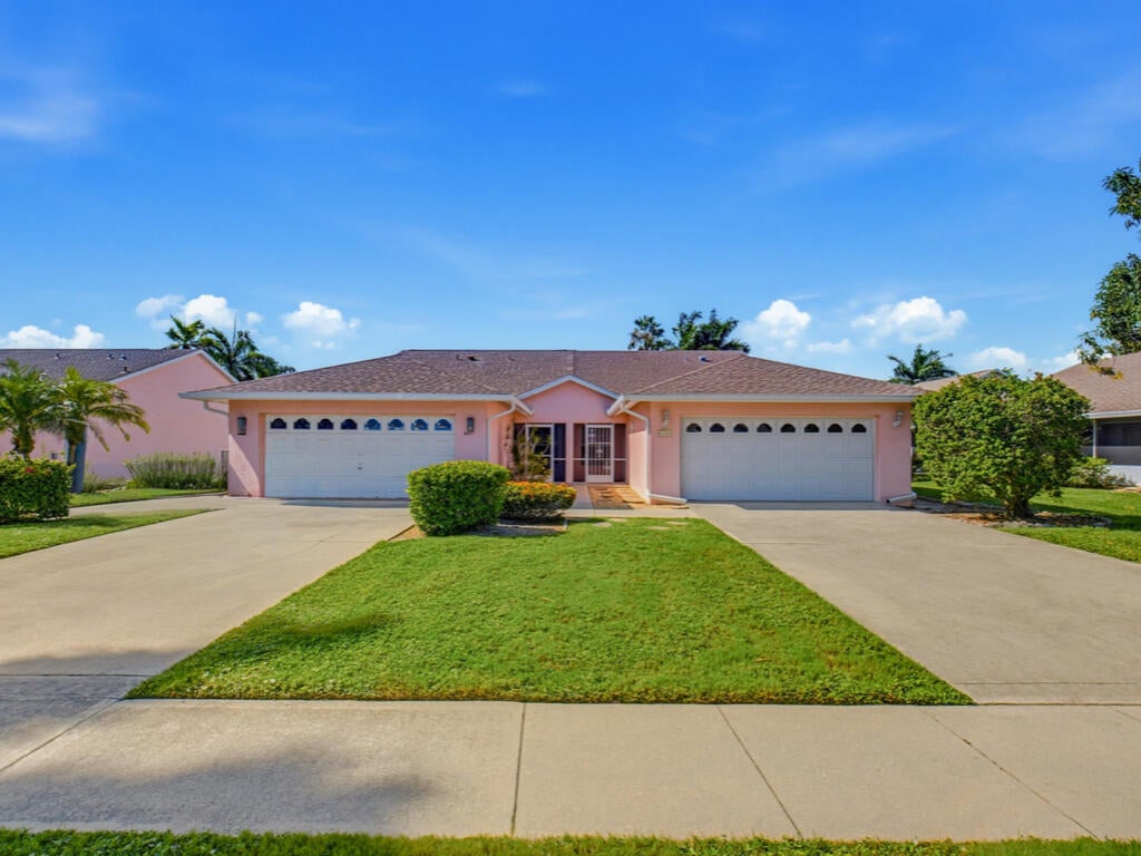 447 Saint Andrews Blvd, Naples, FL 34113