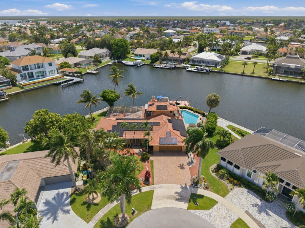 197 Gulfport Ct, Marco Island, FL 34145