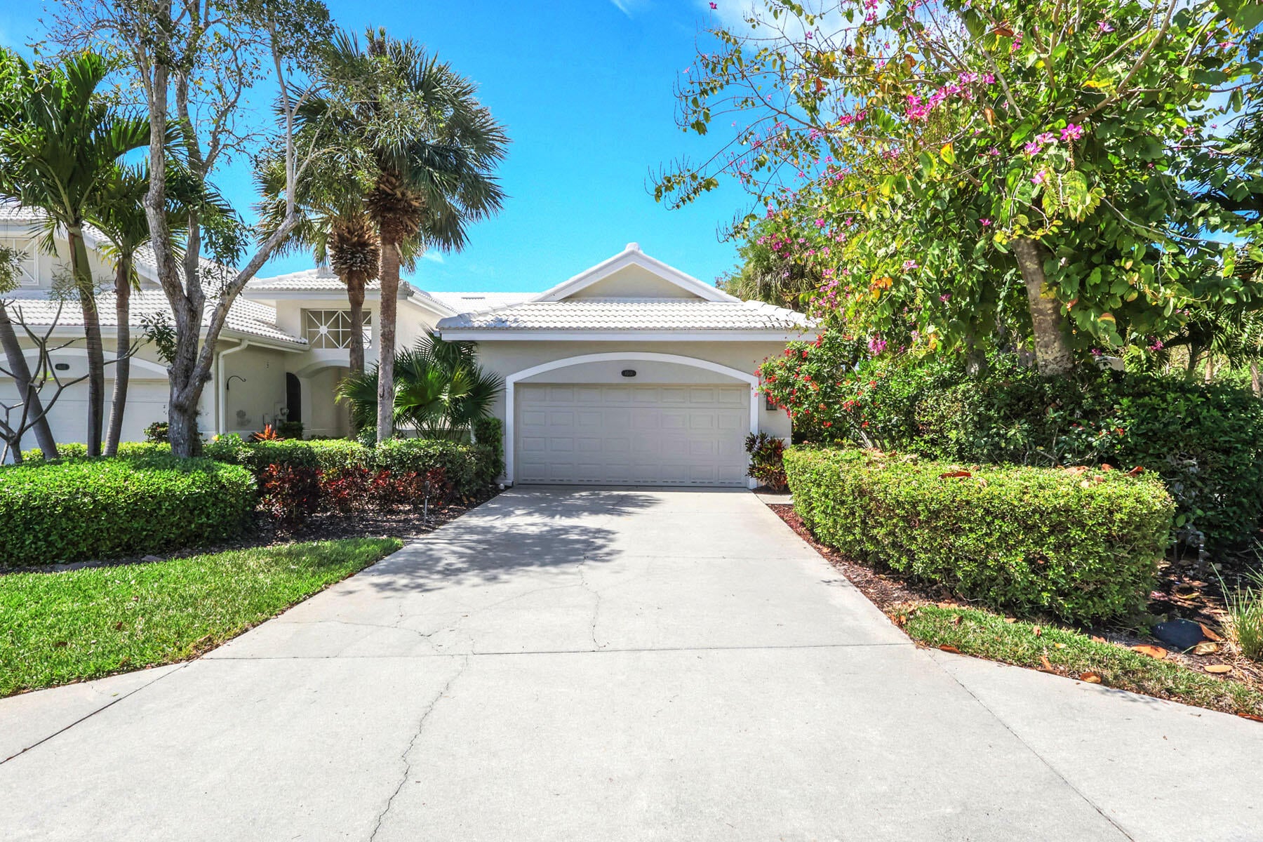 4501 Cardinal Cove Ln, Naples, FL 34114 photo
