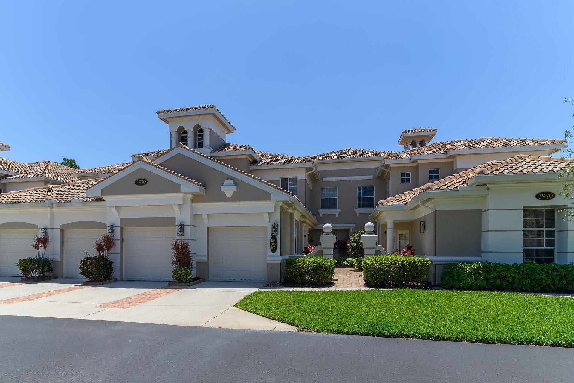 3970 Deer Crossing Ct, Naples, FL 34114