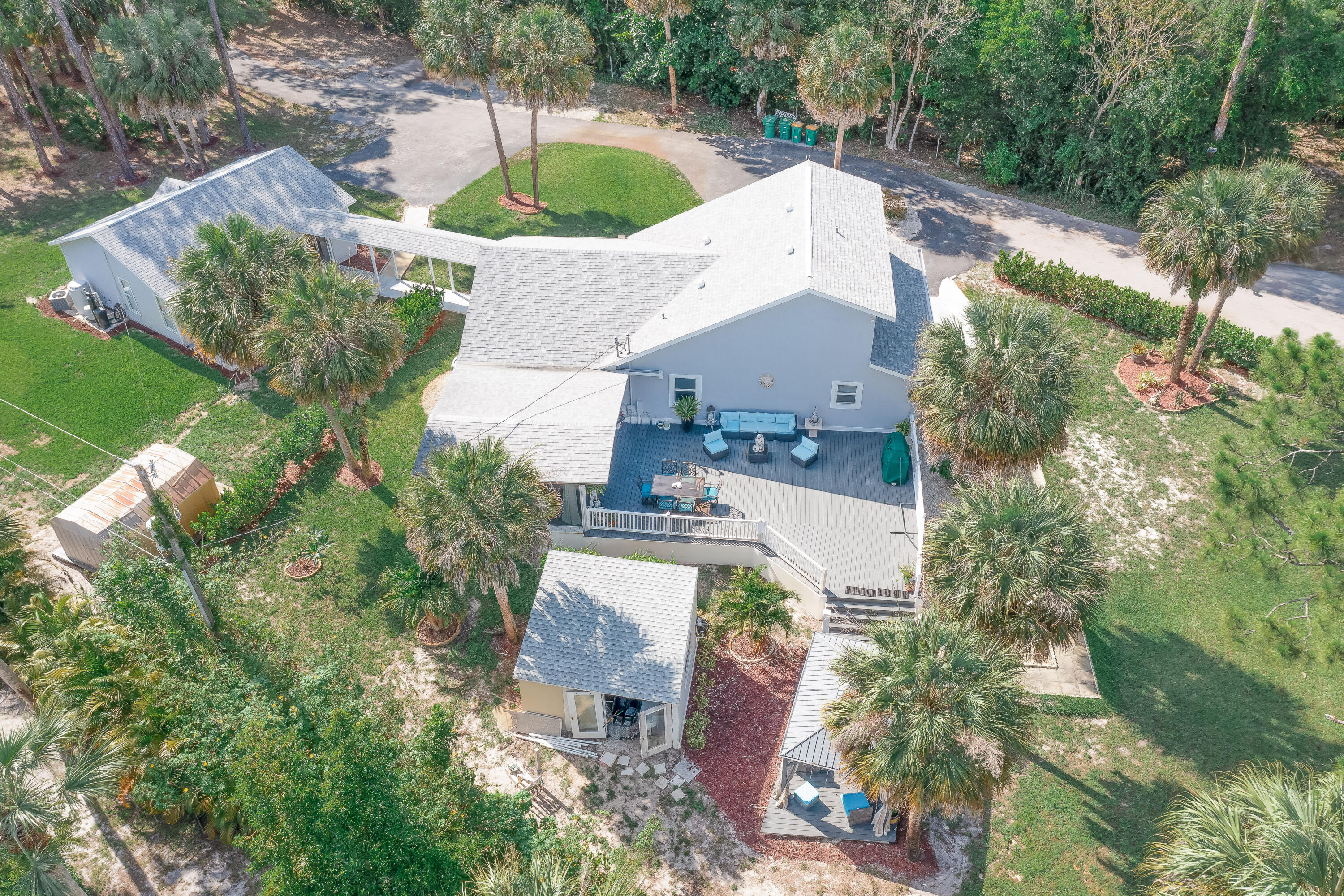 260 8 St, Naples, FL 34120 photo