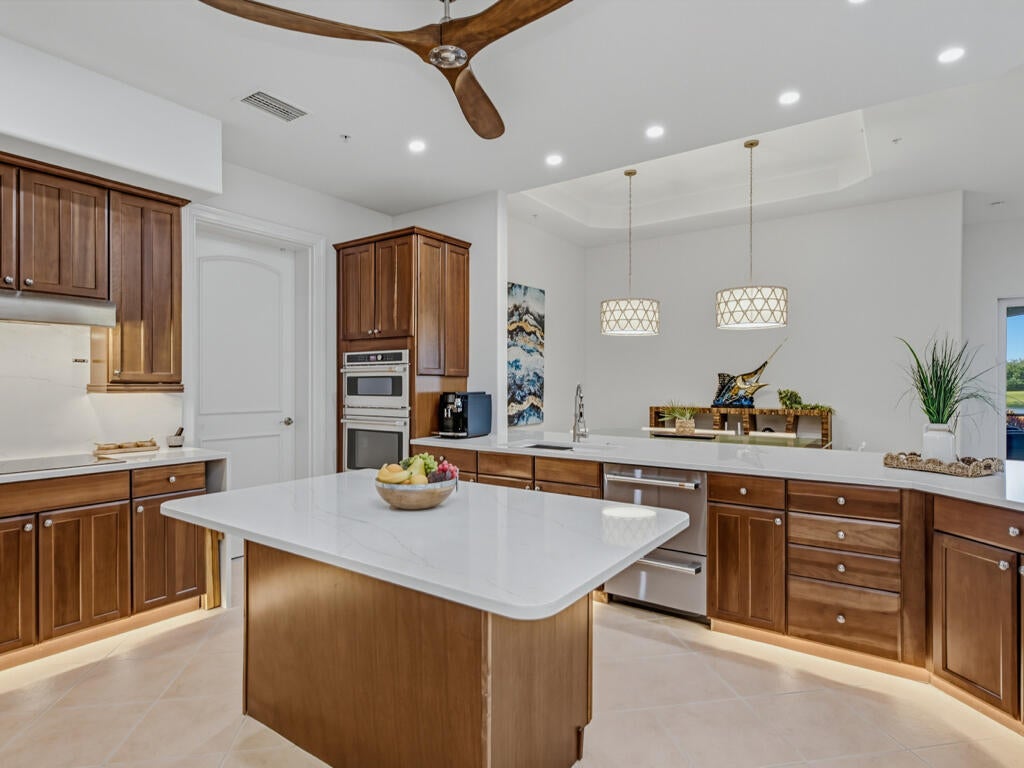 1422 Borghese Ln #101, Naples, FL 34114 photo