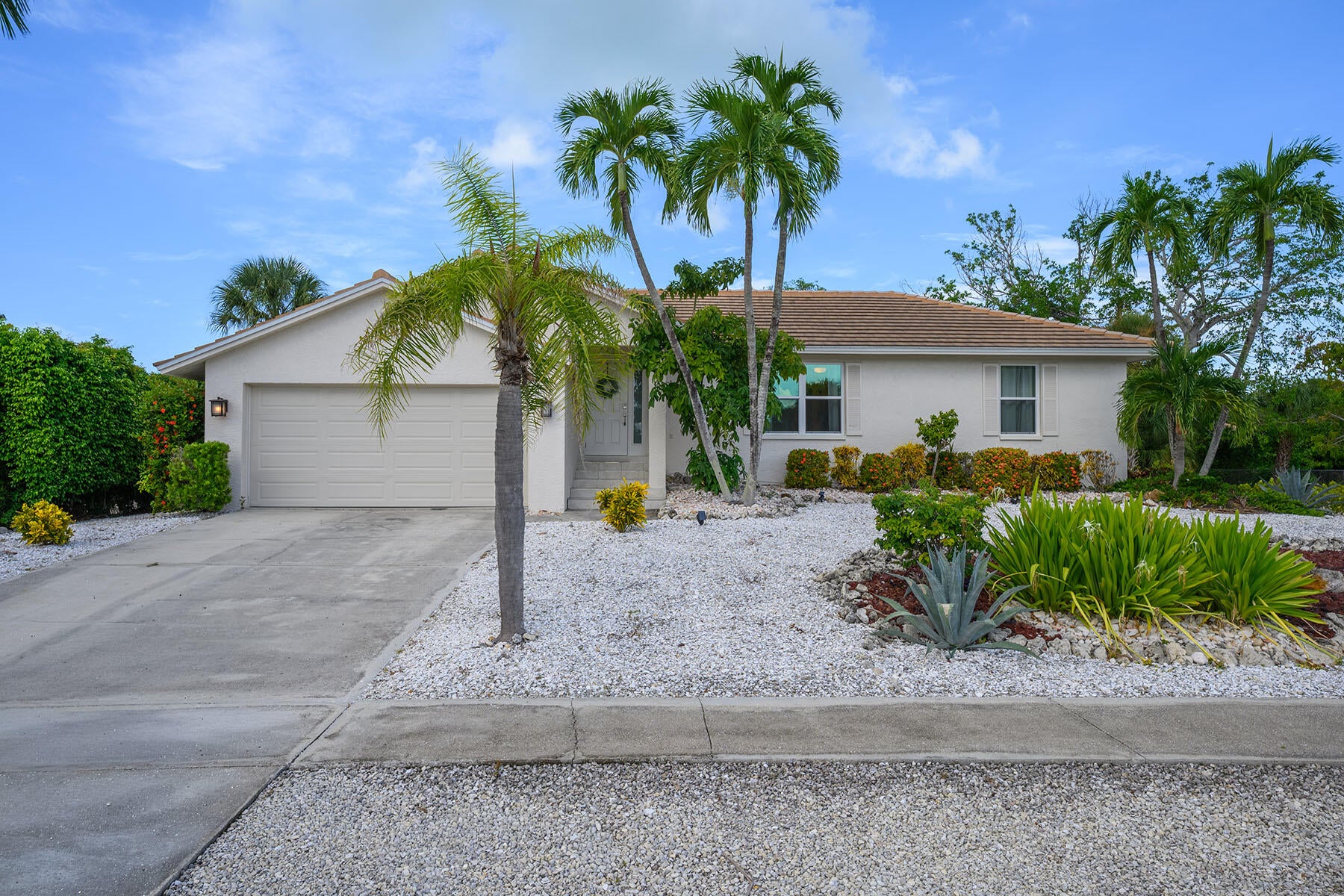 770 Kendall Dr, Marco Island, FL 34145