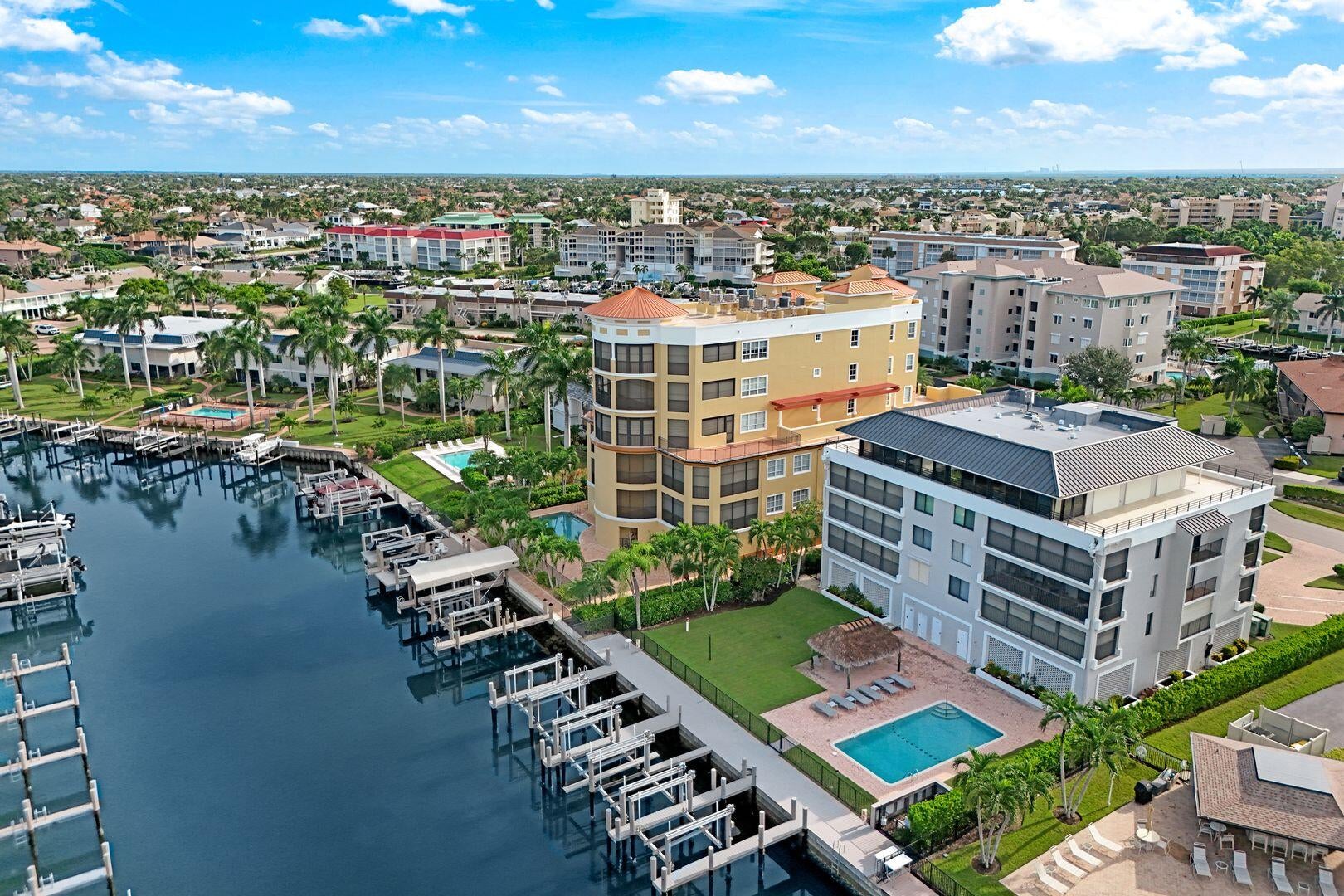 910 Panama Ct, Marco Island, FL 34145