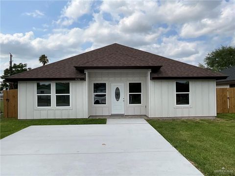 Single Family Residence in Weslaco TX 3020 W Hackberry Avenue.jpg