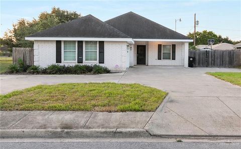 Single Family Residence in Weslaco TX 302 W Sugarcane Drive.jpg