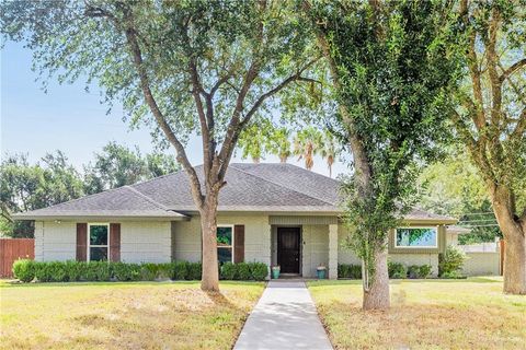 Single Family Residence in Weslaco TX 1818 Forest Lane.jpg