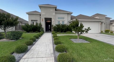 Single Family Residence in McAllen TX 5016 Kendlewood Avenue.jpg