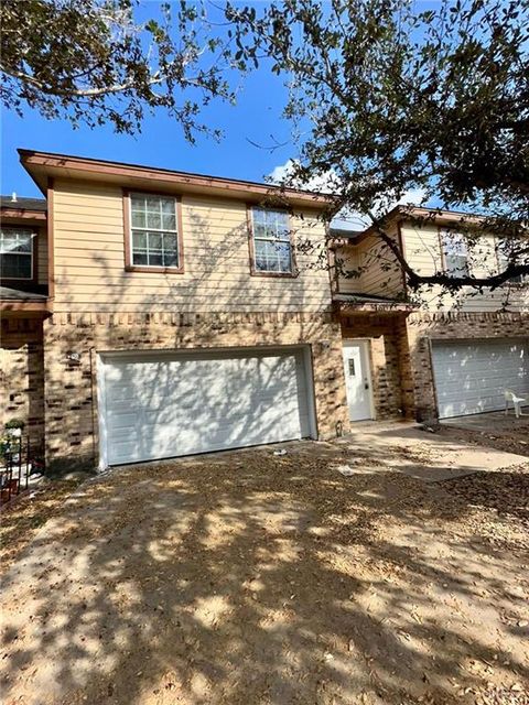 Townhouse in Edinburg TX 1602 Nassau Street.jpg