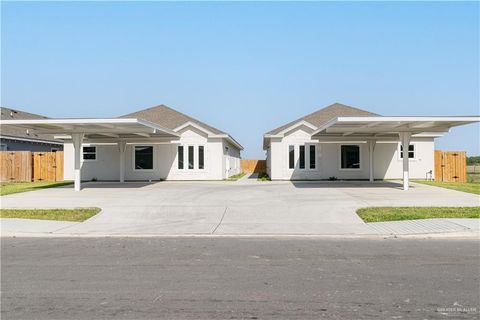 Quadruplex in Edinburg TX 1006 N Clarence Avenue.jpg