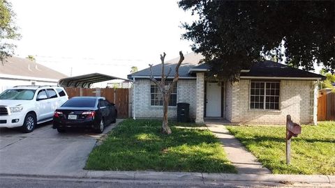 Single Family Residence in Mission TX 1414 Vatia Boulevard.jpg