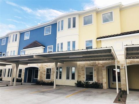 Townhouse in Edinburg TX 3302 S Sugar Road #B.jpg