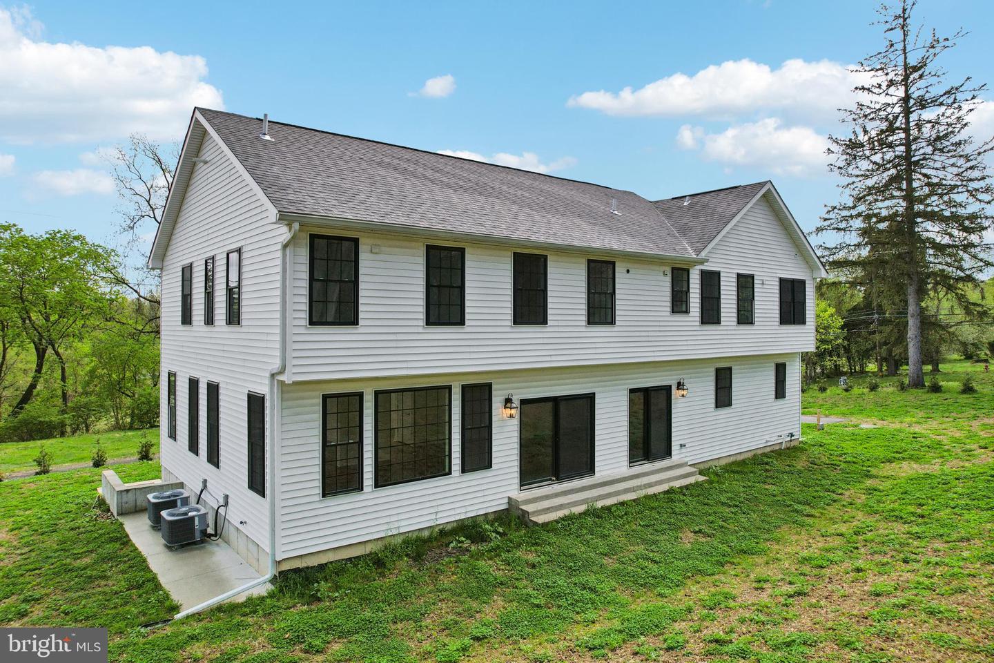 2627 County Line Rd, Chalfont, PA 18914 photo