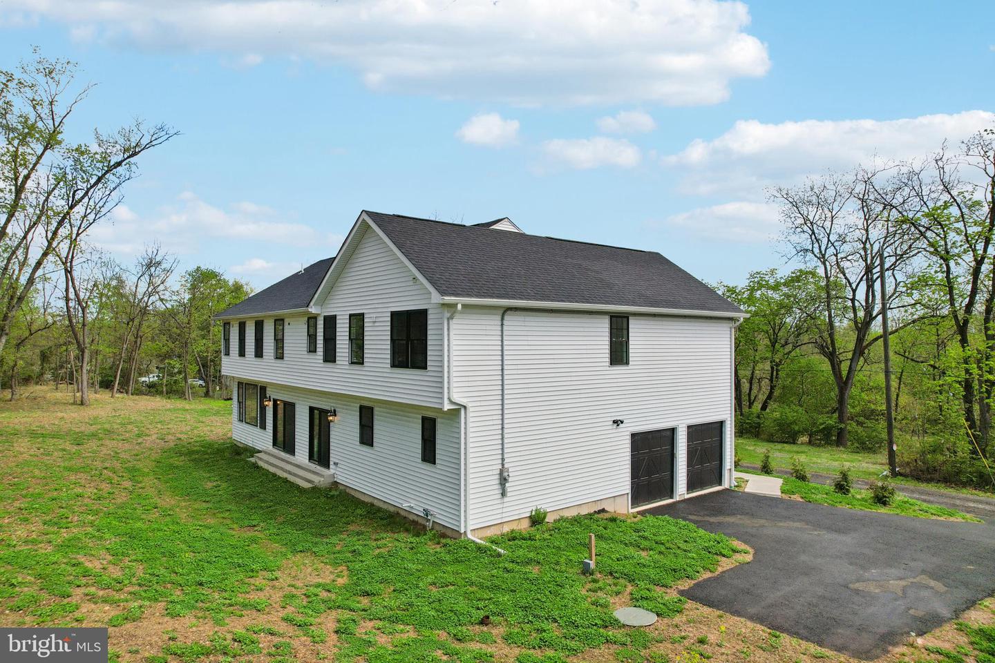 2627 County Line Rd, Chalfont, PA 18914 photo