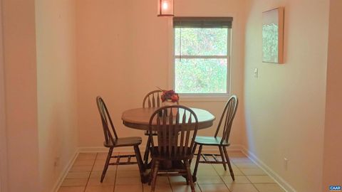 Single Family Residence in Roseland VA 1631 Cow Hollow Rd 31.jpg