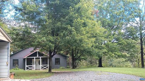 Single Family Residence in Roseland VA 1631 Cow Hollow Rd 50.jpg