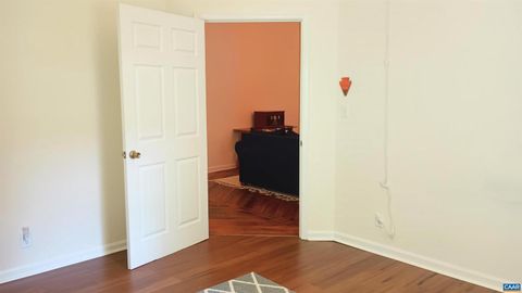 Single Family Residence in Roseland VA 1631 Cow Hollow Rd 27.jpg