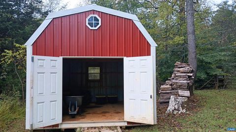 Single Family Residence in Roseland VA 1631 Cow Hollow Rd 55.jpg