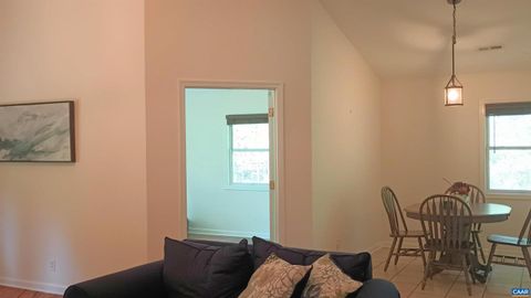 Single Family Residence in Roseland VA 1631 Cow Hollow Rd 28.jpg