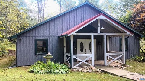 Single Family Residence in Roseland VA 1631 Cow Hollow Rd 10.jpg