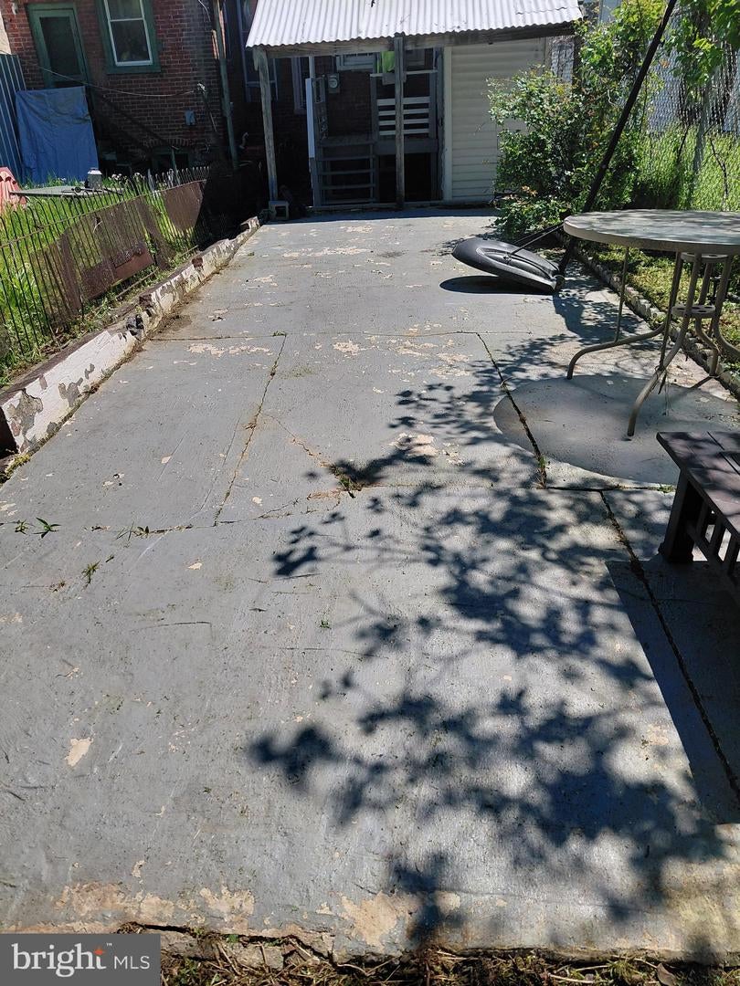 5534 American St, Philadelphia, PA 19120