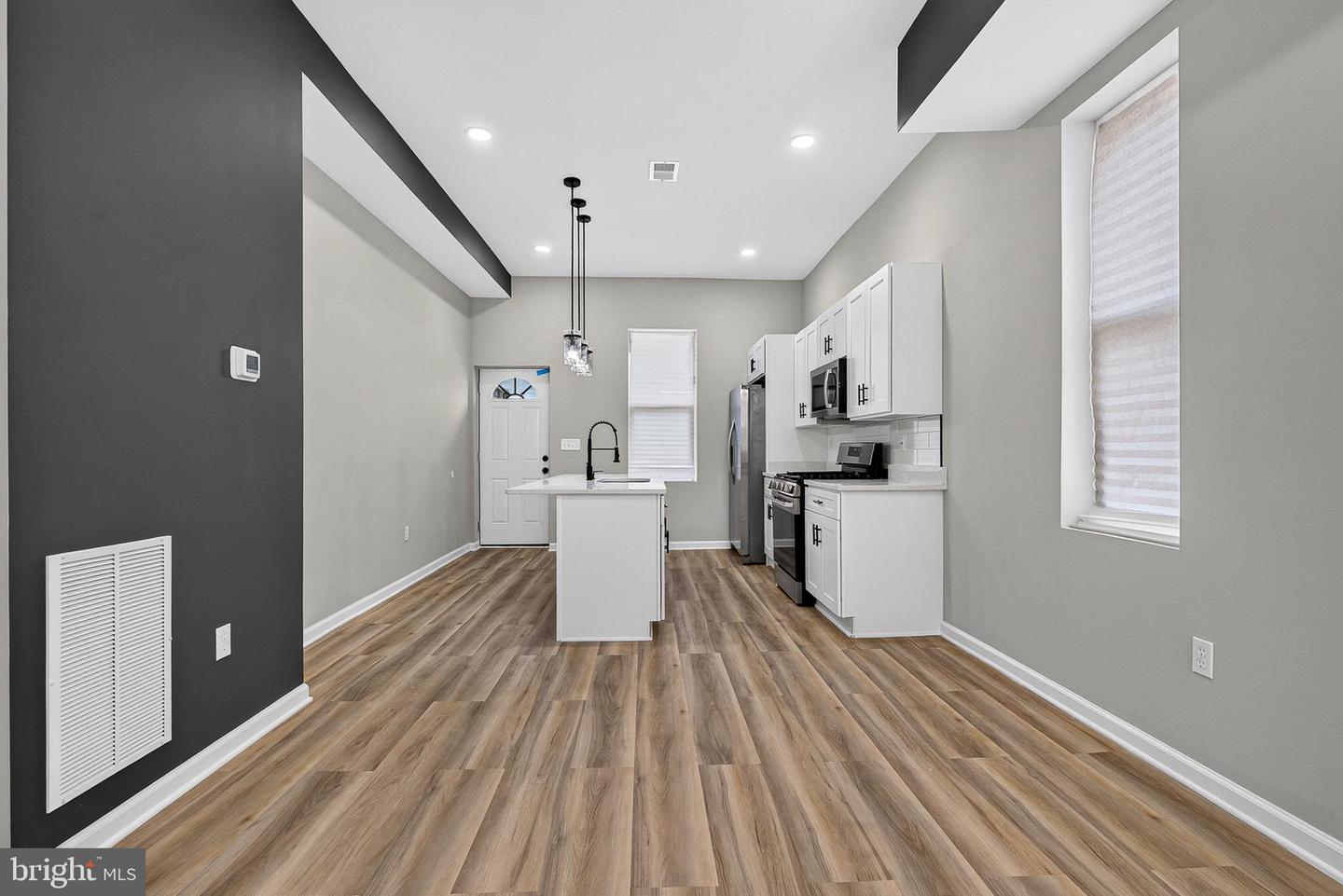 2820 Auchentoroly Ter, Baltimore, MD 21217 photo